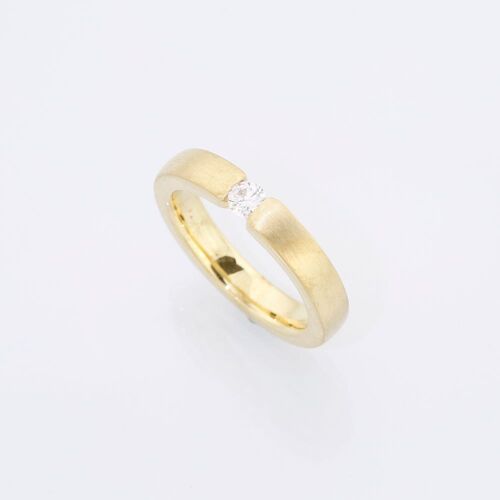 ROMANTIC SQUARE ROMANTIC SQUARE