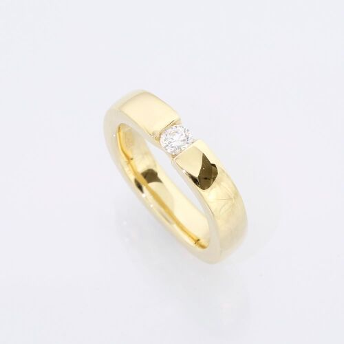 ROMANTIC SQUARE ROMANTIC SQUARE