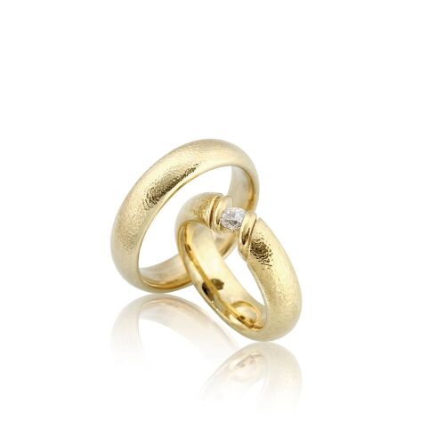 ROYAL ROMANCE ROYAL ROMANCE