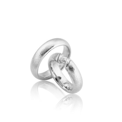 ROYAL ROMANCE ROYAL ROMANCE