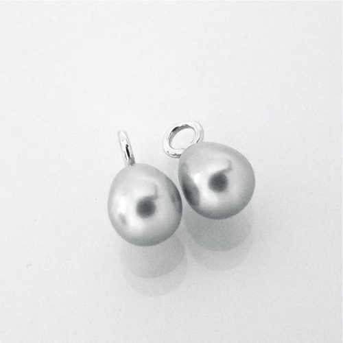 2 grå ferskvandsperl. (ørecr.)  2 grå ferskvandsperl. (ørecr.)