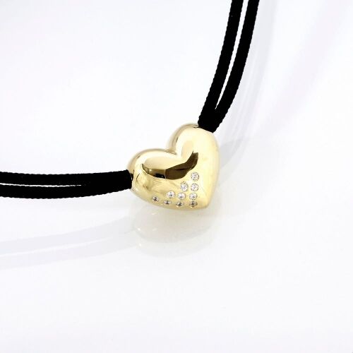 True Saga (S) True Saga (S)