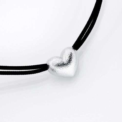 True Saga (S) True Saga (S)