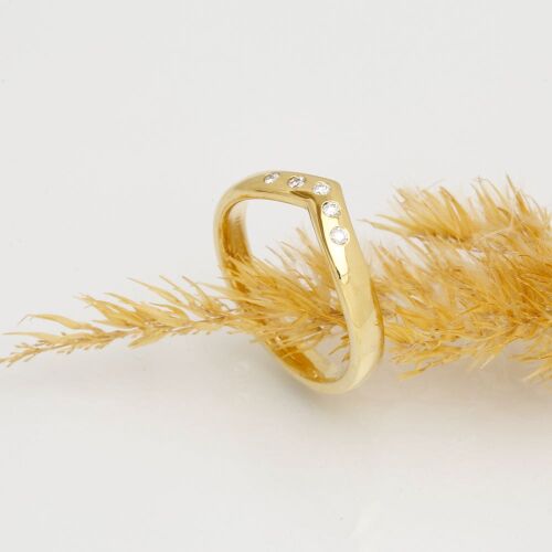 Delta (dame) Delta (dame)